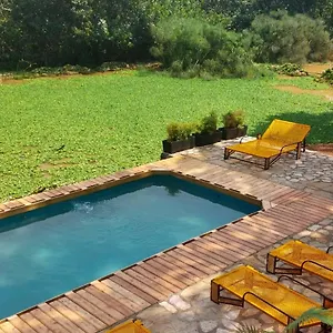 https://viavia-entebbe.about-kampalahotels.com